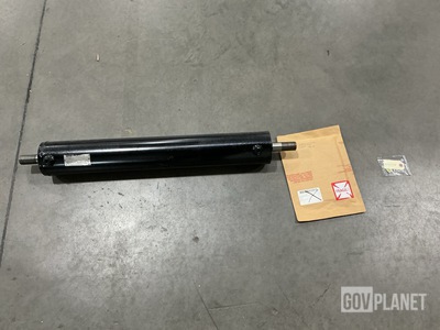 (1) Cylinder, (8) Gaskets & Assorted Items