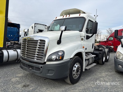 2016 Freightliner Cascadia 125 6x4 Cabeza Tractora Cabina Corta