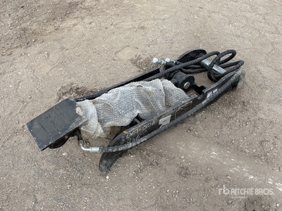 2026 GIYI GY-XJ5T 12 in Hydraulic Excavator Thumb - Fits Cat (Unused)