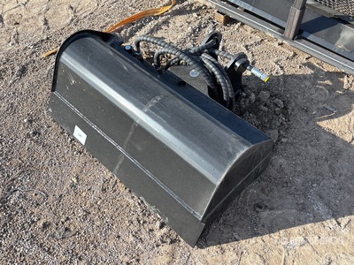 2026 GIYI D3T 32 in Hydraulic Tilting Excavator Bucket (Unused)