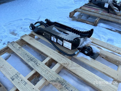 2026 GIYI GY-XJ3T 11 in Hydraulic Excavator Thumb (Unused)