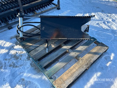 2026 GIYI GY-XJ7T 14 in Hydraulic Excavator Thumb (Unused)