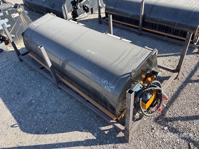 2026 GIYI GY-BS72 72 in Closed Skid Steer Sweeper (Unused)