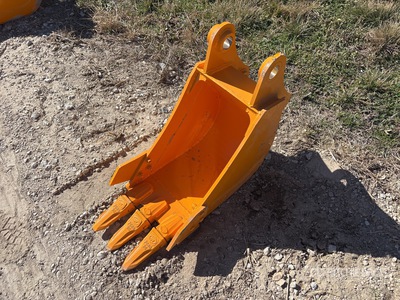2026 GIYI GY-BK 12 in Digging Excavator Bucket - Fits Cat 305 (Unused)