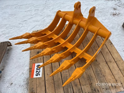 2026 GIYI 32 in Excavator Rake - Fits Cat 305 (Unused)