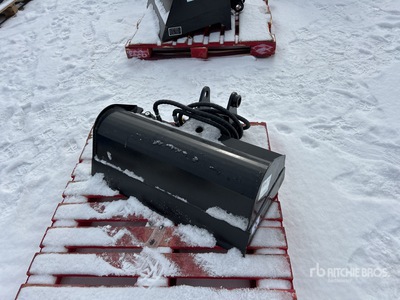 2025 GIYI GY-D3T 32 in Hydraulic Tilting Excavator Bucket (Unused)