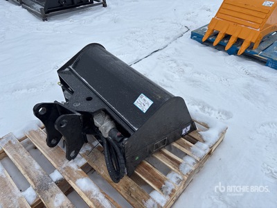 2025 GIYI GY-D5T 35 in Hydraulic Tilting Excavator Bucket (Unused)