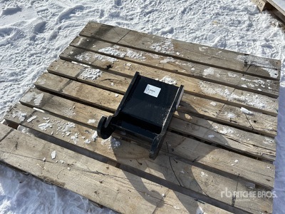 2026 GIYI 9.5 in Excavator Coupler (Unused)