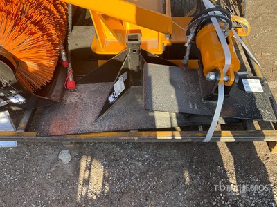 2026 GIYI GY-HMP40 Skid Steer Hitch Receiver (Unused)