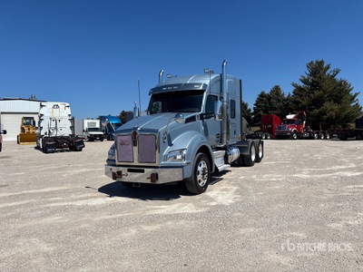 2023 Kenworth T880 6x4 T/A Sleeper Truck Tractor