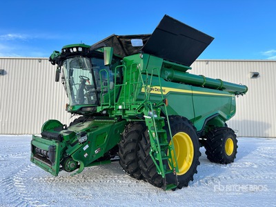 2021 John Deere X9 1000 4x4 Combine Harvester
