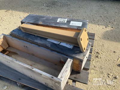 (3) Greene Metal 12287364 Weldment Struts