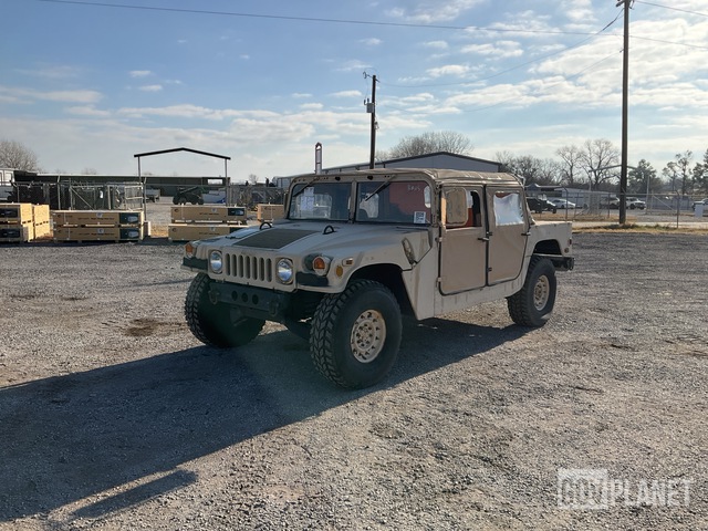 2007 AM General M1097R1 HMMWV 4 Door Soft Top w/Truck Body