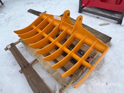 2026 GIYI 44 in Excavator Rake - Fits Cat 305 (Unused)