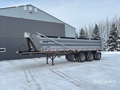 2016 Midland XL3000 30 ft Tri/A Hinterkipper