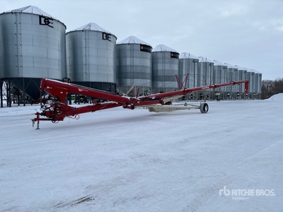 2022 Farm King 16104 16 in x 104 ft Telescopic Swing Graan vijzel