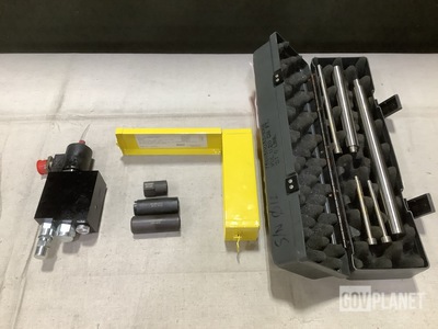 (1) Manifold, (1) Inserter Set, (1) Fitting Tool Kit & Assorted Items