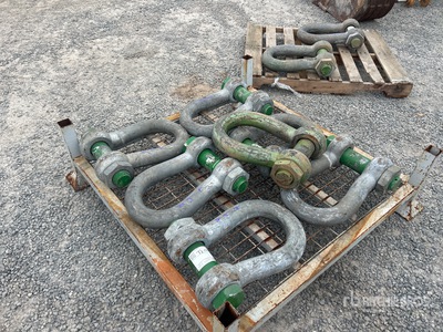 Quantity of (7) 120 Ton Shackle