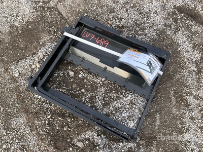 2026 GIYI GY-XHC 30 in Mini Skid Steer Forks (Unused)