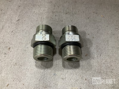 (60) Parker-Hannifin 10-1/2 F5OHF42ED-S Tube to Boss Straight Adapters