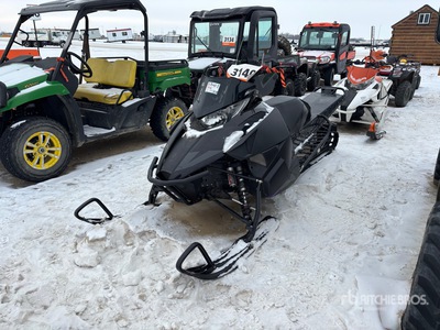 2016 Arctic Cat M8000 Snowmobile