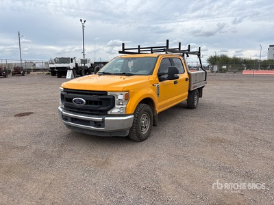 2020 Ford F-250 XL 4x2 Crew Cab Flatbed Truck