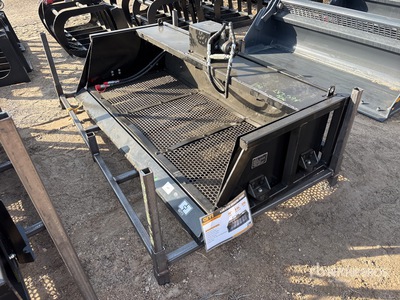 2026 GIYI VB79 79 in Vibrating Skid Steer Screening Bucket (Unused)