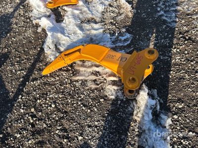 2026 GIYI Excavator Ripper - Fits Cat (Unused)