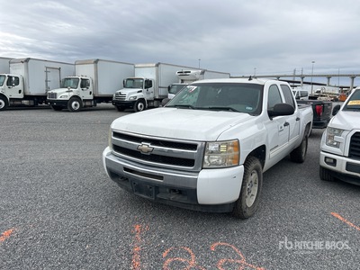 2010 Chevrolet Silverado 1500 4x4 Crew Cab Pickup