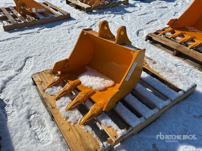 2026 GIYI GY-BK 24 in Digging Excavator Bucket - Fits Cat 303 (Unused)