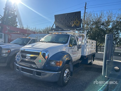 2007 Ford F-650 Arrow Board Truck