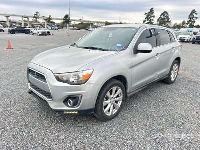 2013 Mitsubishi Outlander Sport SE 2WD SUV