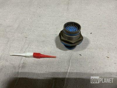 (28) Amphenol 452-40020-41PN(103) Electrical Receptacle Connectors