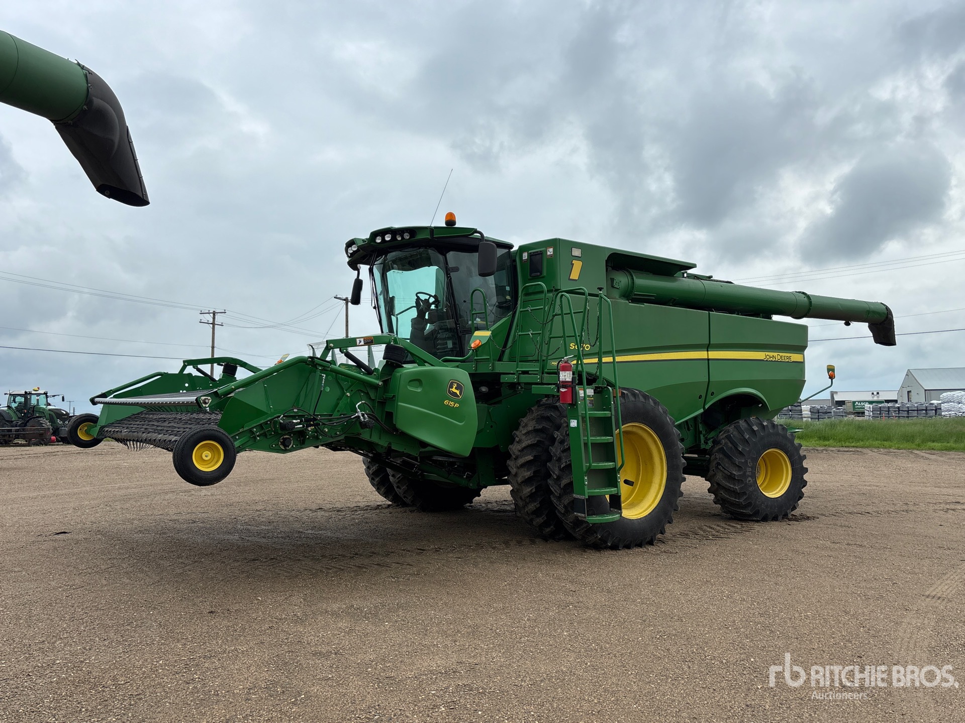 2012 John Deere S670 Combine Harvester