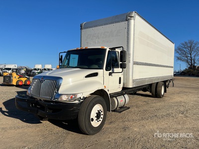 2018 International 4300 4x2 Autocarro furgonato