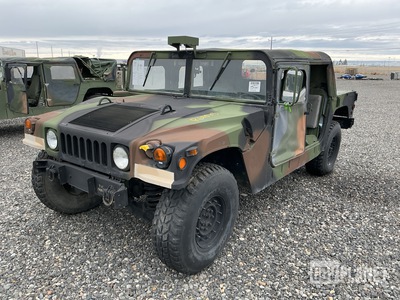 2005 AM General M1097R1 HMMWV 4 Door Soft Top w/Truck Body