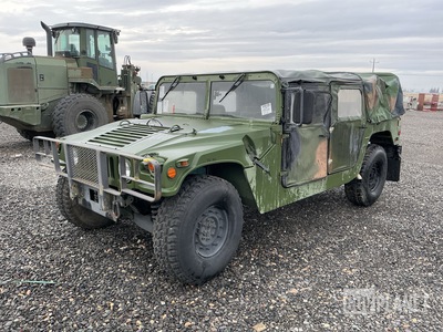 2006 AM General M1097A2 HMMWV 4 Door Soft Top w/Truck Body
