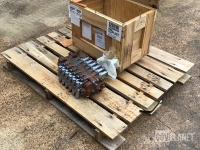 HIAB 737-0470 Control Valve Assembly