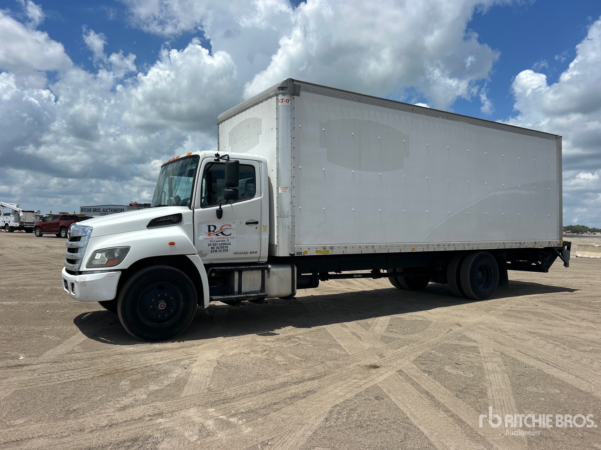2018 Hino 268 4x2 Van Truck