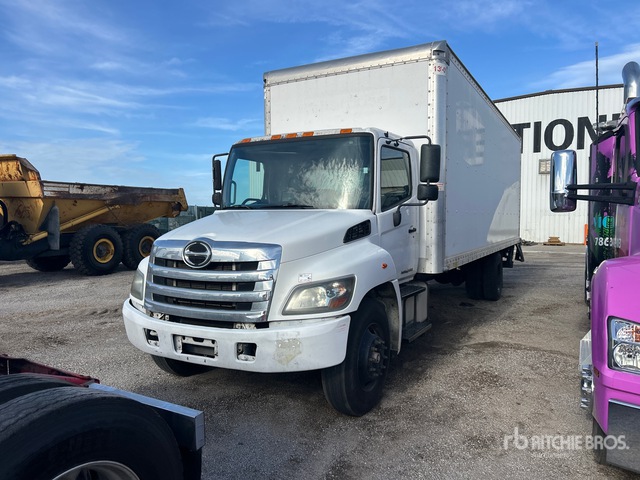 2018 Hino 268 4x2 Van Truck