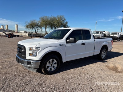 2015 Ford F-150 XL 4x2 Extended Cab بيك اب
