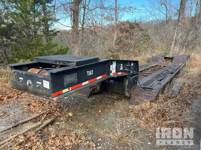 2006 Witzco Challenger Tri/A Single Drop Removable Gooseneck Lowboy Trailer (Inoperable)