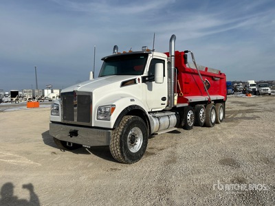 2023 Kenworth T880 10x4 Quad/A Dump Truck
