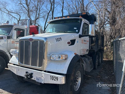 2023 Peterbilt 567 8x4 Camion à benne basculante Tridem