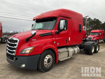 2019 Freightliner Cascadia 126 6x4 T/A Sleeper Truck Tractor