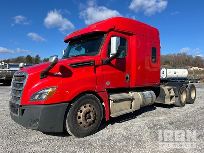 2019 Freightliner Cascadia 126 6x4 T/A Sleeper Truck Tractor