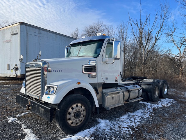 2019 Freightliner 122SD 6x4 T/A Day Cab Truck Tractor
