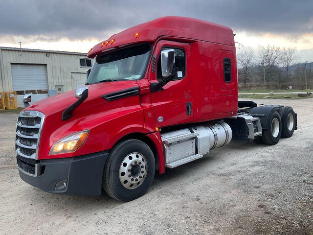 2019 Freightliner Cascadia 126 6x4 T/A Sleeper Truck Tractor