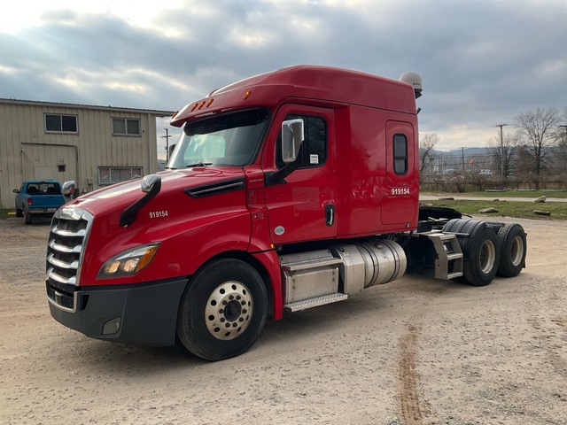 2019 Freightliner Cascadia 126 6x4 T/A Sleeper Truck Tractor