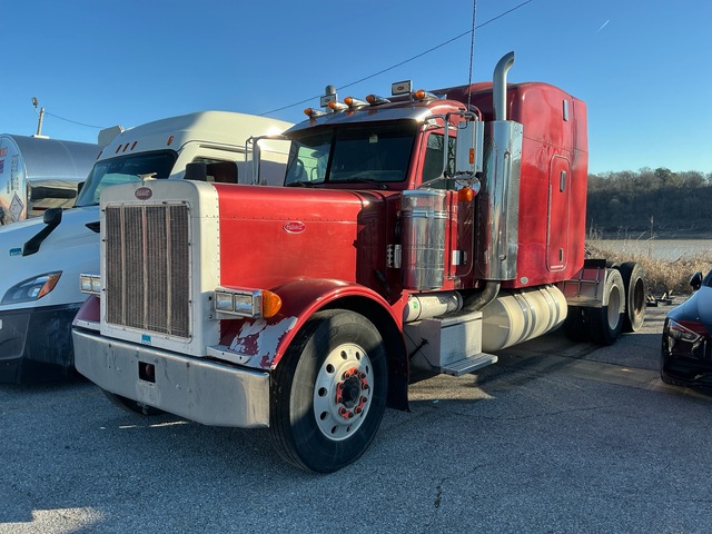 2006 Peterbilt 6x4 T/A Sleeper Truck Tractor